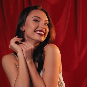 6 συγκλονιστικά makeup looks για πάρτι