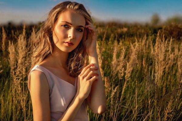 Maple butter blonde: Το hair color trend που κάνει τον γύρο του Instagram