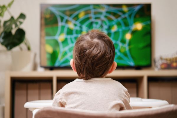 Παιδιά: Η πολλή φαντασία στα καρτούν τα… εξαντλεί; | imommy.gr