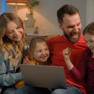 Παιδί: Να το αφήνουμε να μας κερδίζει στα παιχνίδια;