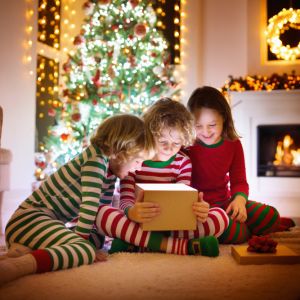 Λιγότερα παιχνίδια τα Χριστούγεννα: Είναι το μυστικό για πιο ευτυχισμένα παιδιά;