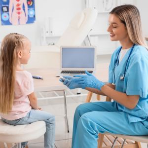 Ο παιδικός ιός που συνδέεται με καρκίνο μεγαλώνοντας – Το 95% τον έχει