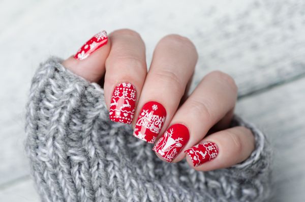 Snowflake nails: Το πιο chic mani trend της σεζόν | imommy.gr