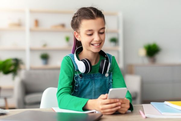 Social media: Περισσότερη χρήση, μειωμένες επιδόσεις; | imommy.gr