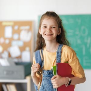 Σχολείο ή ηλικία: Τι επηρεάζει πιο πολύ τον παιδικό εγκέφαλο;