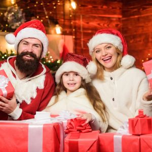 Γονείς: 8 τρόποι να μη νιώθετε πιεσμένοι τα Χριστούγεννα