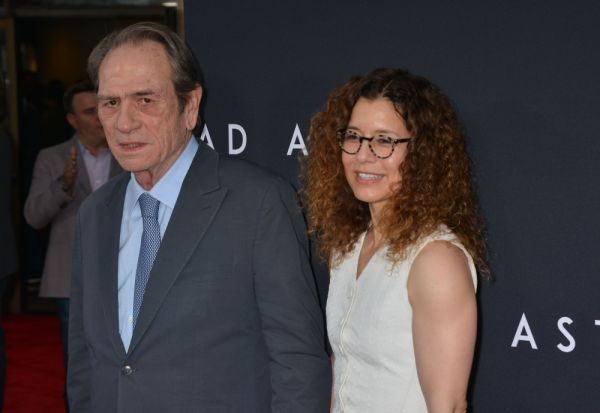 Θρήνος στο Χόλιγουντ: Νεκρή βρέθηκε η 34χρονη κόρη του Τόμι Λι Τζόουνς | imommy.gr