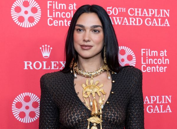 Ντούα Λίπα: Με τον καλό της στο Παρίσι | imommy.gr