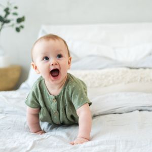 Ένα ξεκούραστο μωρό είναι ένα πιο χαρούμενο μωρό