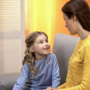 Social media και παιδί: Πώς επηρεάζουν την ικανότητά του να συζητά