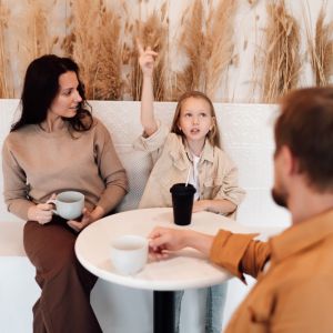 Πώς να απαντήσετε στις μεγάλες ερωτήσεις του παιδιού σας