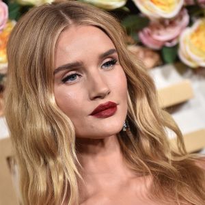 Rosie Huntington-Whiteley: Τα μυστικά του skincare της