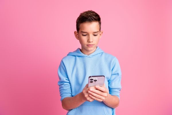 Social thinning: Τι είναι και πώς επηρεάζει τα παιδιά; | imommy.gr