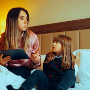 Οθόνες: Γιατί ανησυχούν τόσο οι γονείς;