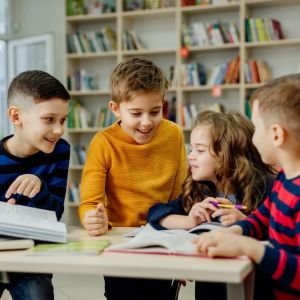 Ευγένεια και σεβασμός: 7 τρόποι να διδάξουμε αυτές τις αξίες