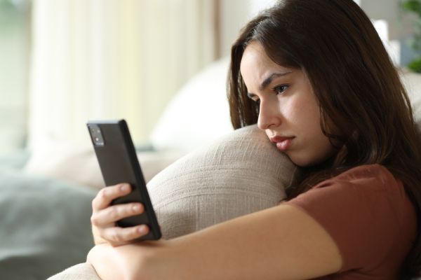 Έφηβοι και άγχος: Πώς οι γονείς μπορούν να στηρίξουν τα παιδιά τους;