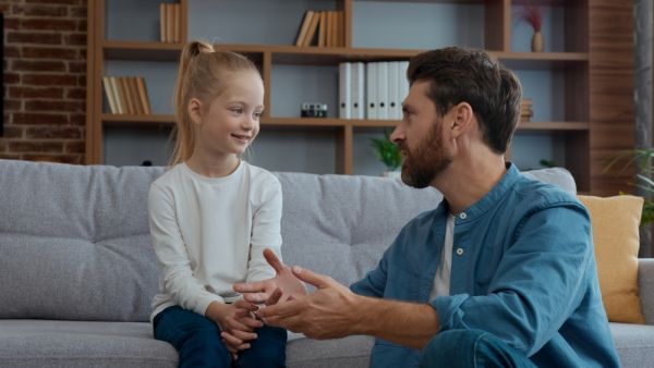 Παιδιά: Ρωτήστε τα & ακούστε τα πραγματικά- Kάθε «γιατί» μας, μετράει | imommy.gr