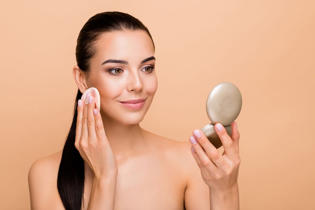 Sad blush: Η απροσδόκητη τάση στο μακιγιάζ που είναι viral στο TikTok