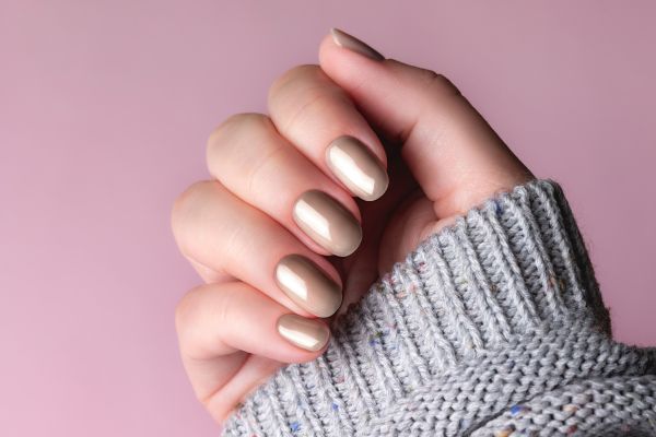 Τα κορυφαία χρώματα στα νύχια για το μανικιούρ του Φεβρουαρίου | imommy.gr