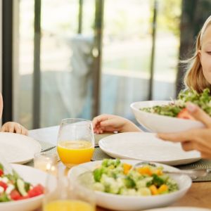 Πώς θα αποκτήσουν τα παιδιά υγιεινές διατροφικές συνήθειες;