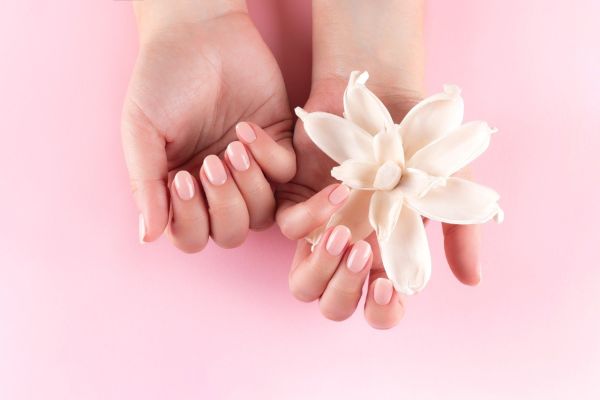 Pale pink ballet slipper nails: Το μίνιμαλ μανικιούρ που θα υιοθετήσουμε σίγουρα | imommy.gr