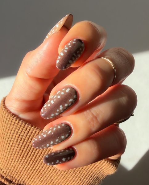 Deer-print nails: Το must-try μανικιούρ της άνοιξης | imommy.gr
