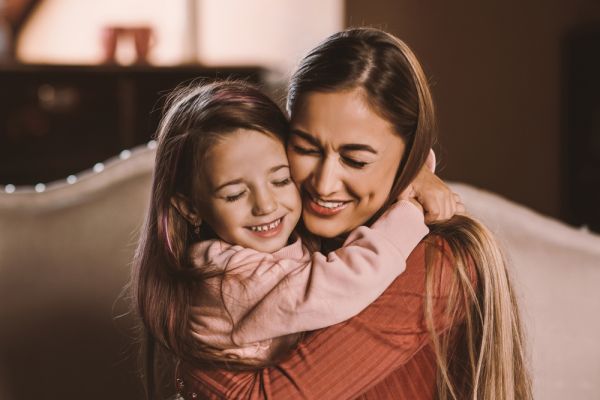 Αγάπη: 8 τρόποι να τη δείχνουμε στο παιδί μας