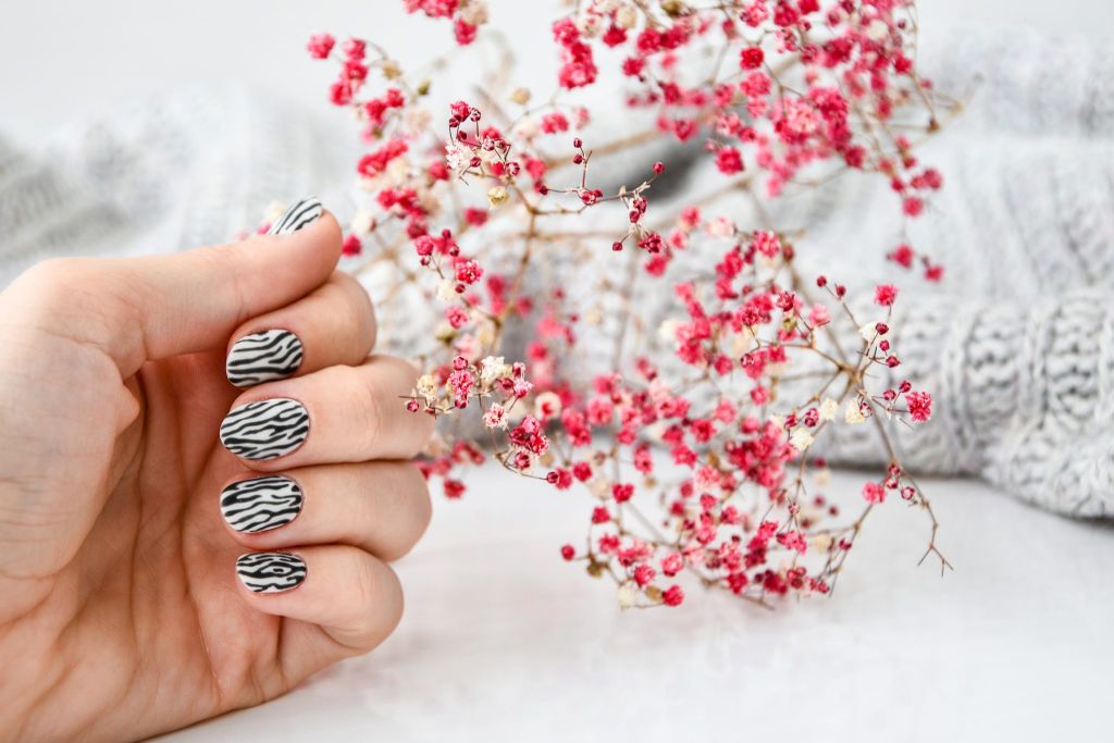 Animal print nails