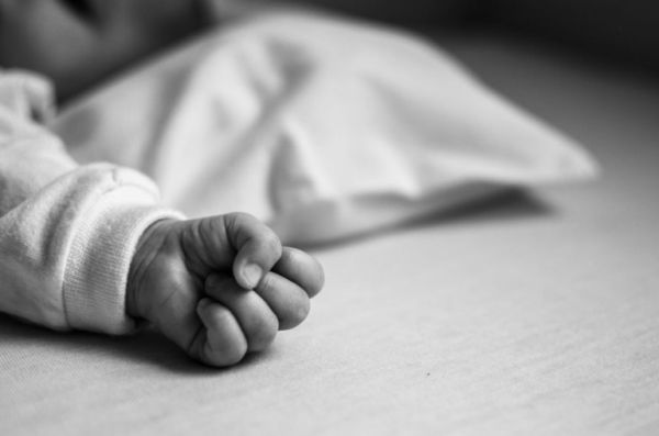 Ηλεία: Με κατάγματα και εγκαύματα στο νοσοκομείο βρέφος 10 μηνών – Ερευνάται πιθανή κακοποίηση | imommy.gr