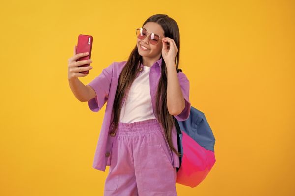 Θέμα ημερών οι αποφάσεις για την απαγόρευση της πρόσβασης στα social media για ανηλίκους | imommy.gr