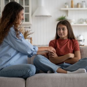 Τι κάνουμε όταν ο έφηβος πάει συνέχεια… κόντρα;