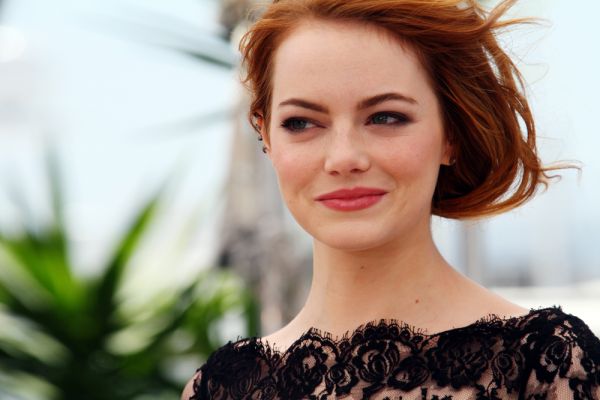 Η αισθητικός της Emma Stone μοιράστηκε τα μυστικά της για λαμπερό δέρμα | imommy.gr