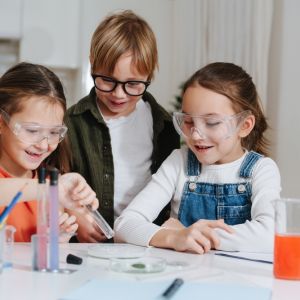 Διακοπές στο σπίτι: 8 ιδέες για μεγάλους και παιδια