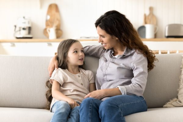 Family meetings: Πρέπει να συζητάμε τα οικογενειακά μας;