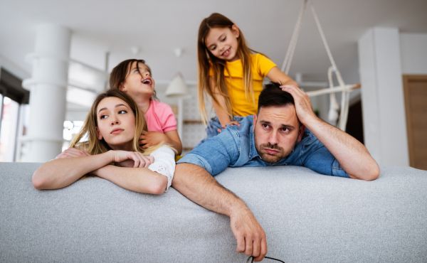 Parental Burnout: Η φροντίδα του παιδιού ξεκινά από τη φροντίδα του γονέα
