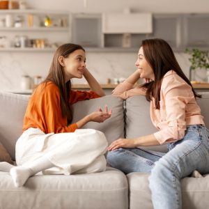 Ανατροφή: Τι είναι η «δημοκρατική διαπαιδαγώγηση»;