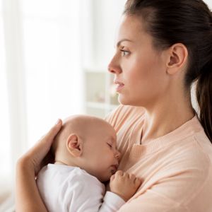 Το αόρατο mental load της νέας μαμάς