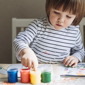 Λεπτές κινητικές δεξιότητες στα νήπια: Γιατί είναι τόσο σημαντικές;