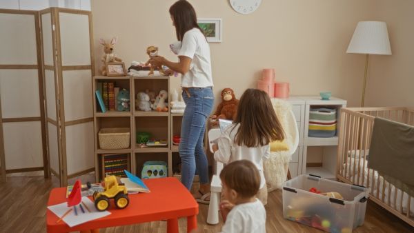 Έχει «πνιγεί» το σπίτι στα παιχνίδια; Ώρα για ένα ήπιο declutter | imommy.gr