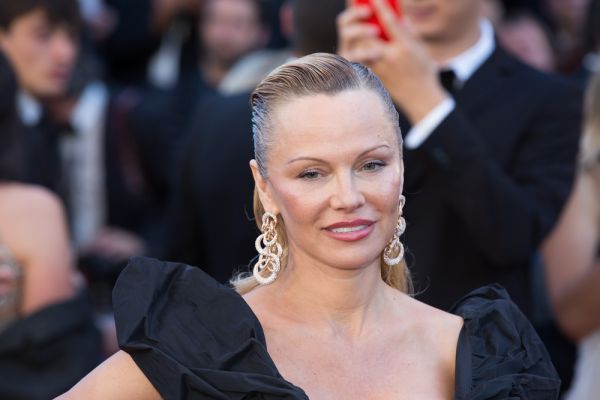 Πάμελα Άντερσον: Πώς είναι η τέλεια self-care ημέρα για εκείνη | imommy.gr