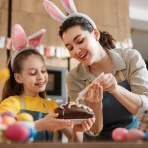 Πάσχα στην κουζίνα μαζί με τα παιδιά: 5 απλές και διασκεδαστικές συνταγές