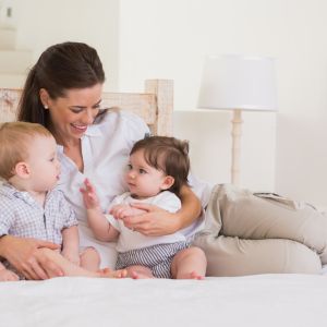 Τα πρώτα playdates του μωρού: Μικρά βήματα που αναπτύσσουν μεγάλες κοινωνικές δεξιότητες