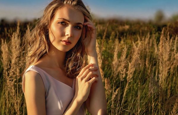 Barn girl blonde: Η πιο φυσική απόχρωση ξανθού που θα συναντήσετε φέτος | imommy.gr