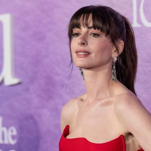 Αν Χάθαγουεϊ: Πώς συνδυάζει τα Όσκαρ με το μεγάλωμα των παιδιών