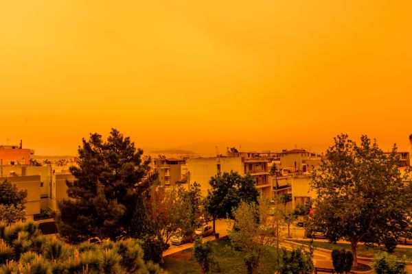 Καιρός: Βροχές και αφρικανική σκόνη σήμερα, Τρίτη | imommy.gr