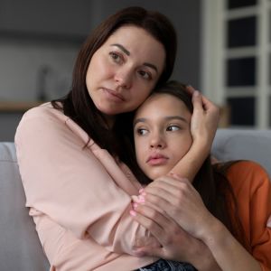 Εφηβεία: Πώς να μιλήσετε με το παιδί για όλα…