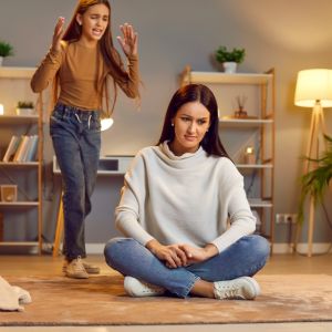 5 ερωτήσεις που οι έφηβοι θέλουν να τους κάνουν οι μαμάδες τους