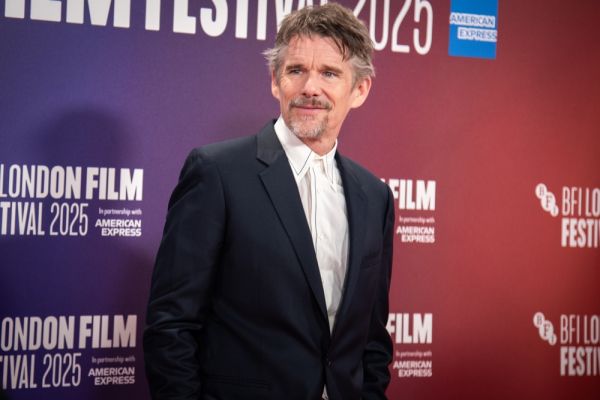 Η γνώμη του Ίθαν Χοκ για τον σύζυγο της κόρης του | imommy.gr