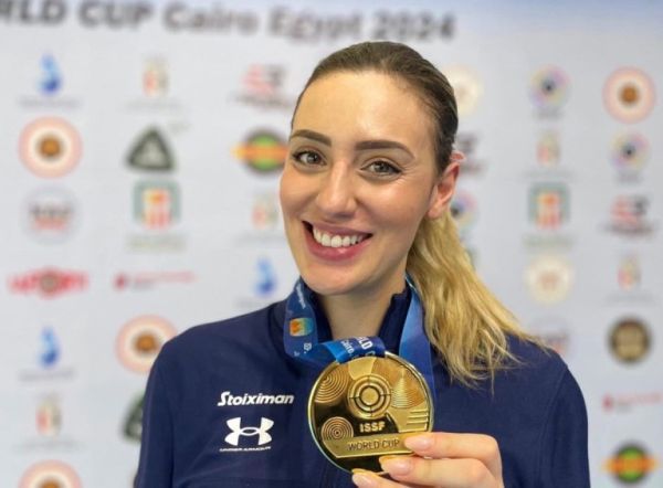 Άννα Κορακάκη: Γιόρτασε τα γενέθλιά της αγκαλιά με την κορούλα της | imommy.gr