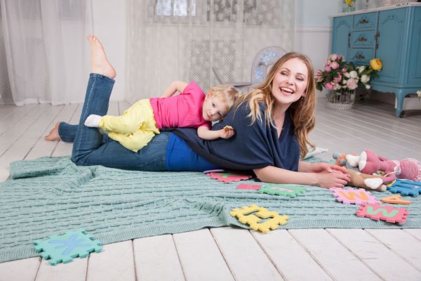 «Νταντάδες της γειτονιάς»: Αντίστροφη μέτρηση για τις αιτήσεις | imommy.gr